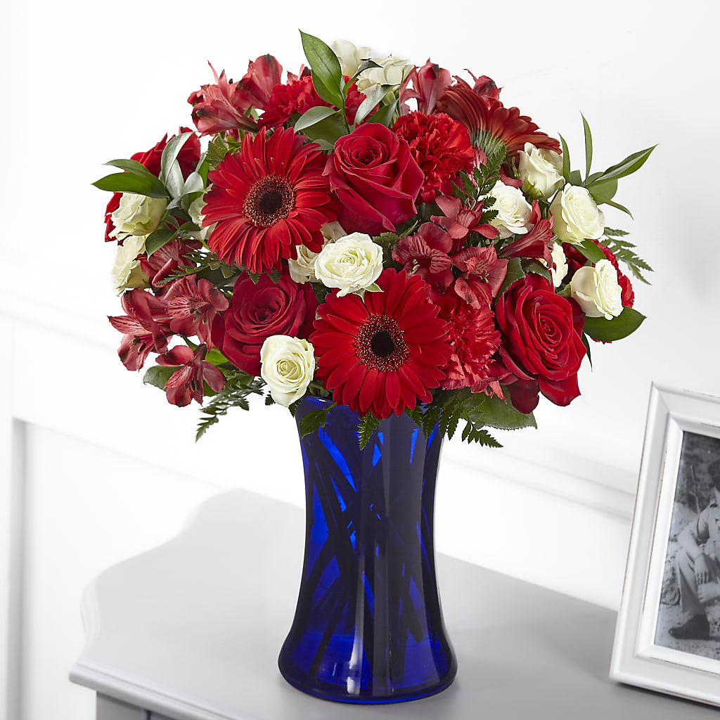 Hearts Embrace Bouquet – Trail Florist Incorporated, Trail BC