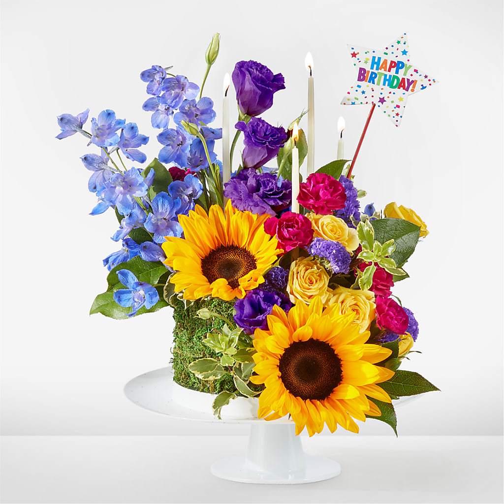 Star of the Day Floral Cake – Trail Florist Incorporated, Trail BC