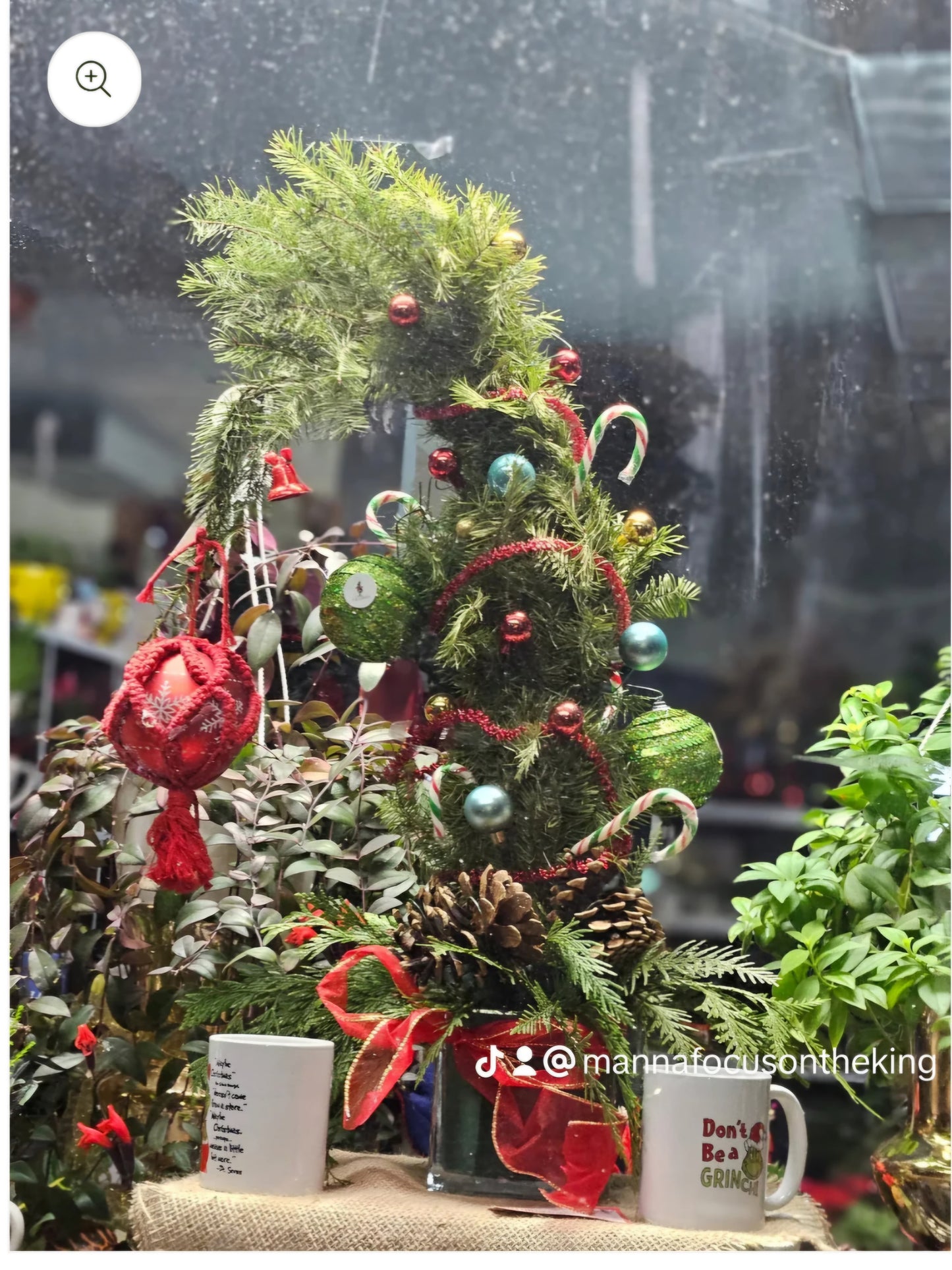 Jim Carrey's Mr Grinch tree