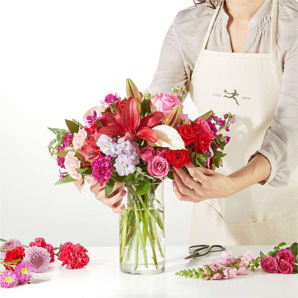 Swooning Over You - A Luxury Florist Original –  Trail Florist Incorporated, Trail BC