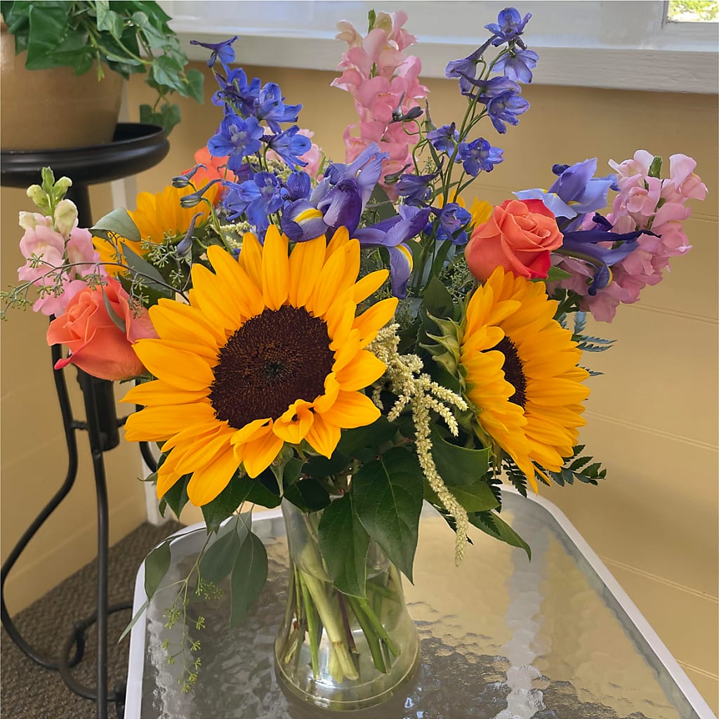 Rays of Life Bouquet –  Trail Florist Incorporated, Trail BC