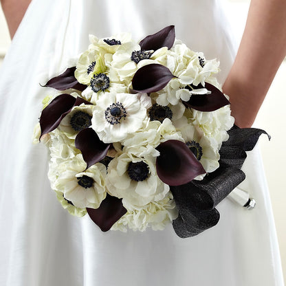 To Have and To Hold Bouquet –  Trail Florist Incorporated, Trail BC