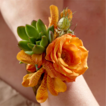 Irresistible Love Wrist Corsage –  Trail Florist Incorporated, Trail BC